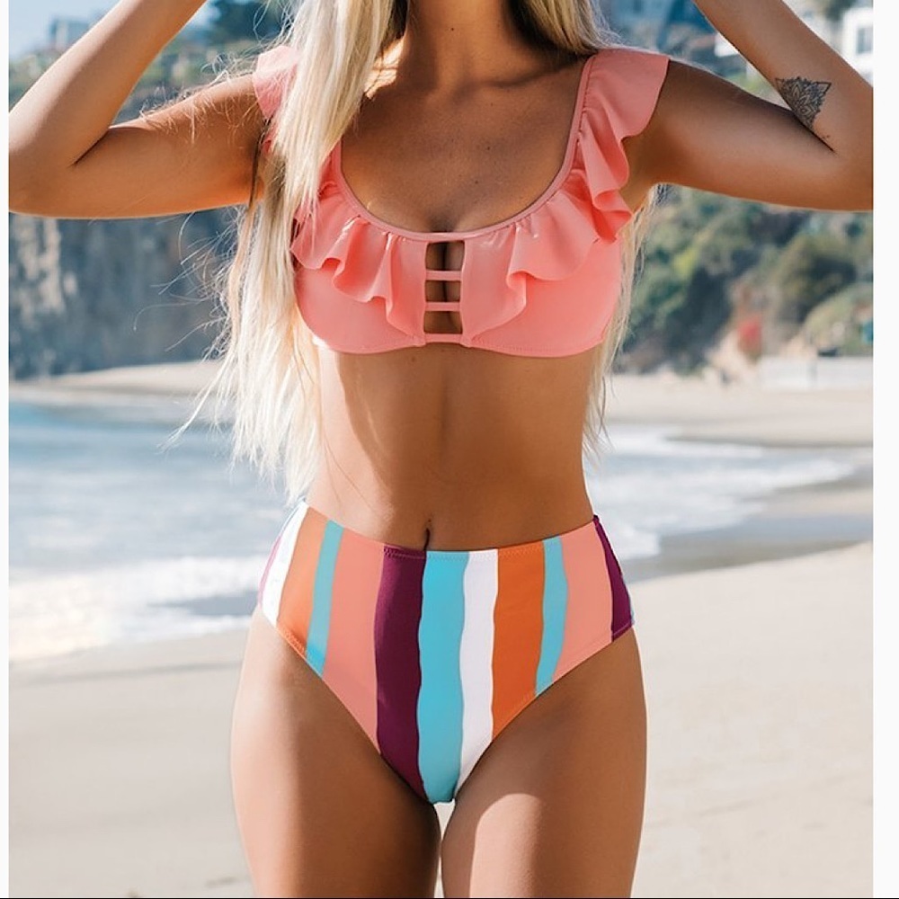 NEW Cupshe Striped and Ruffle High Waisted Bikini Size Medium